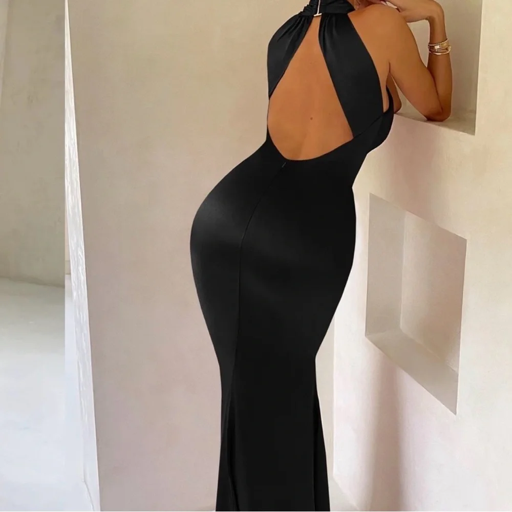 Club London black halter gown - Picture 5 of 10